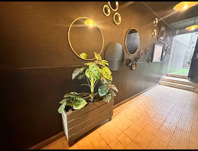 79M² OFFICE TO LET IN GREENSIDE